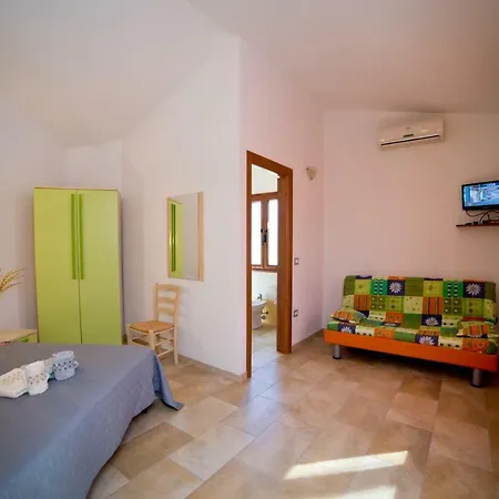 펜션 Casa Museddu 카데두